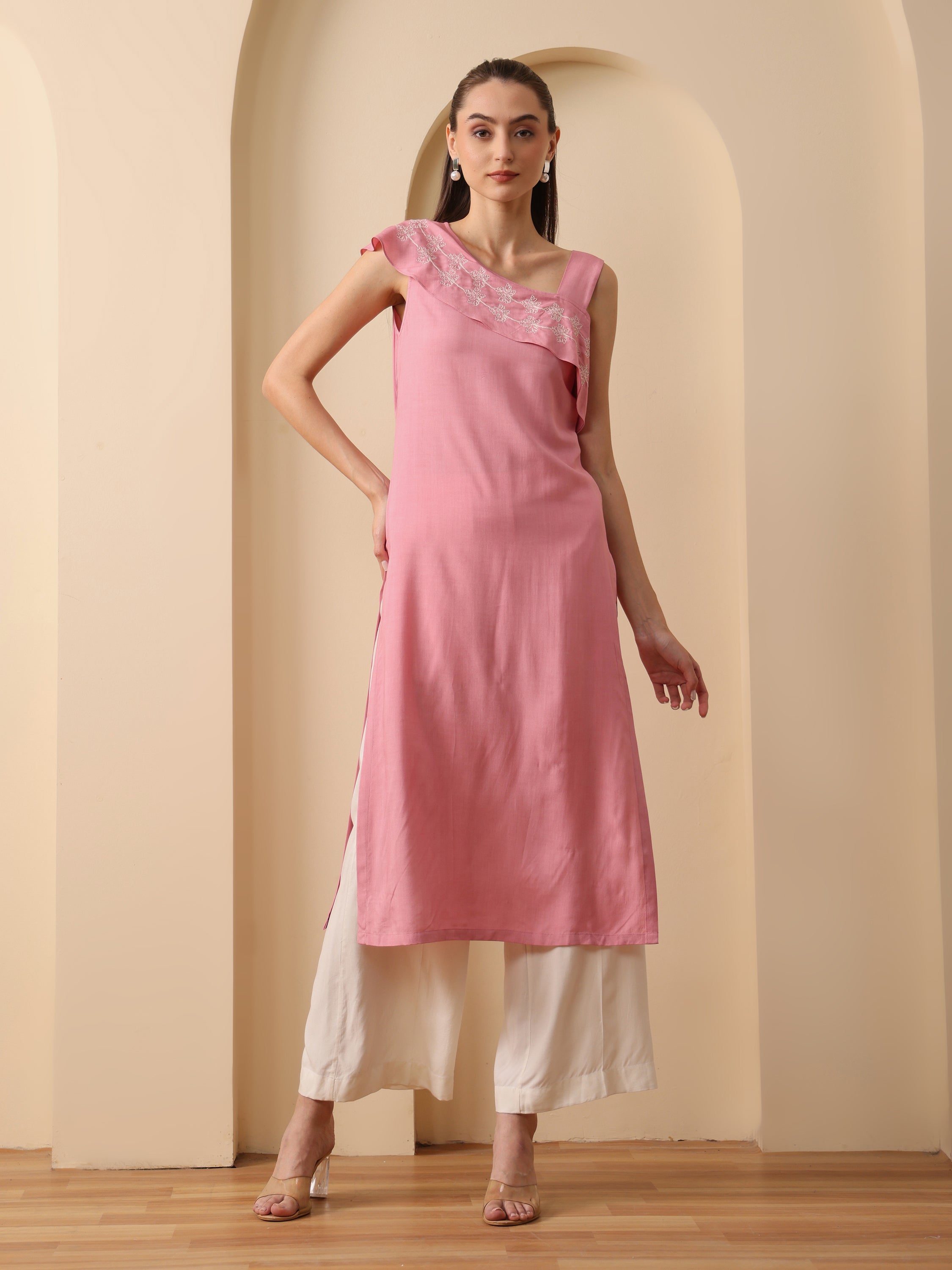 Rosetan pink hand embroidered kurta with flare pant