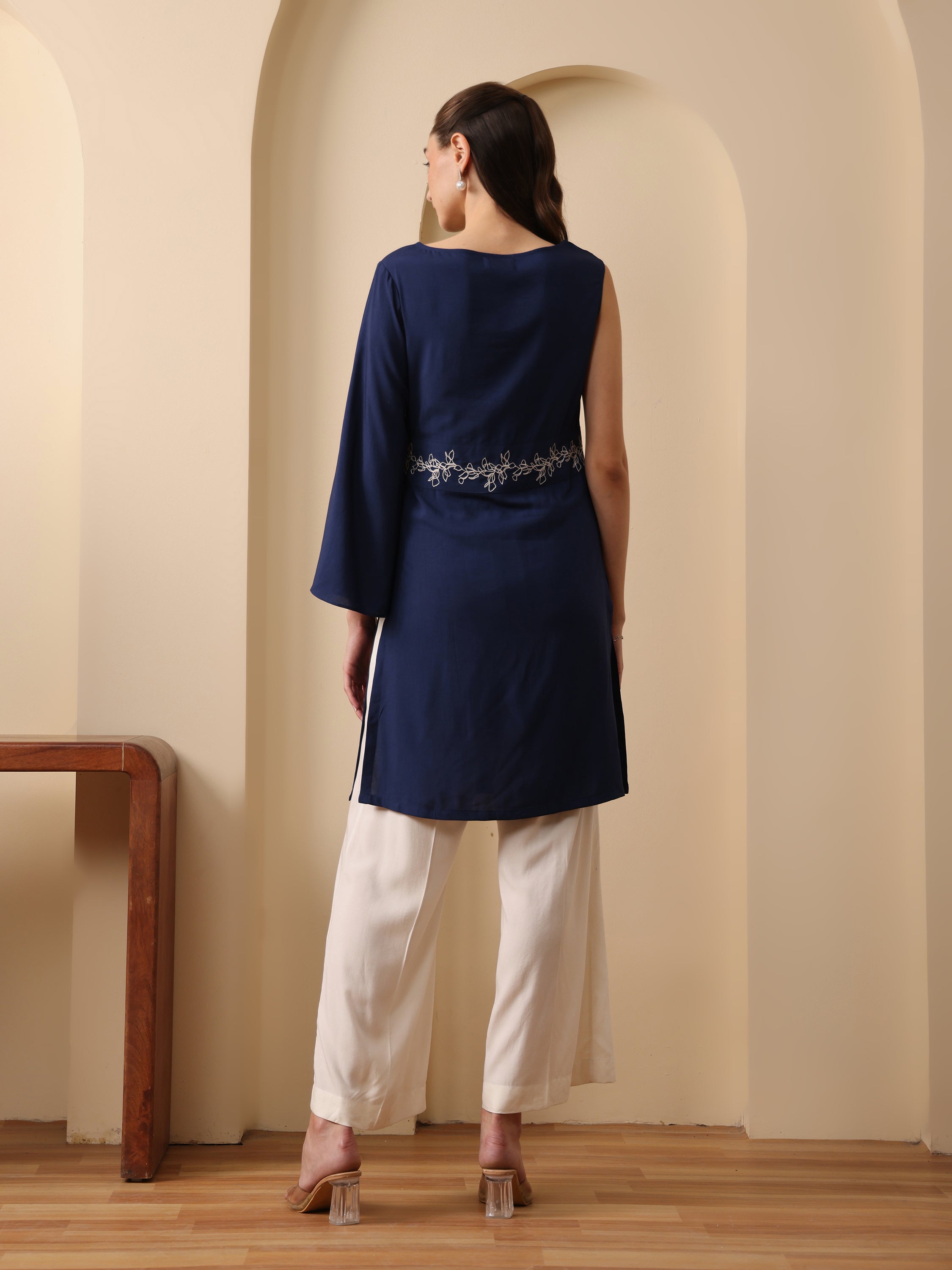 Navy blue one shoulder sleeve kurta with wide leg pant