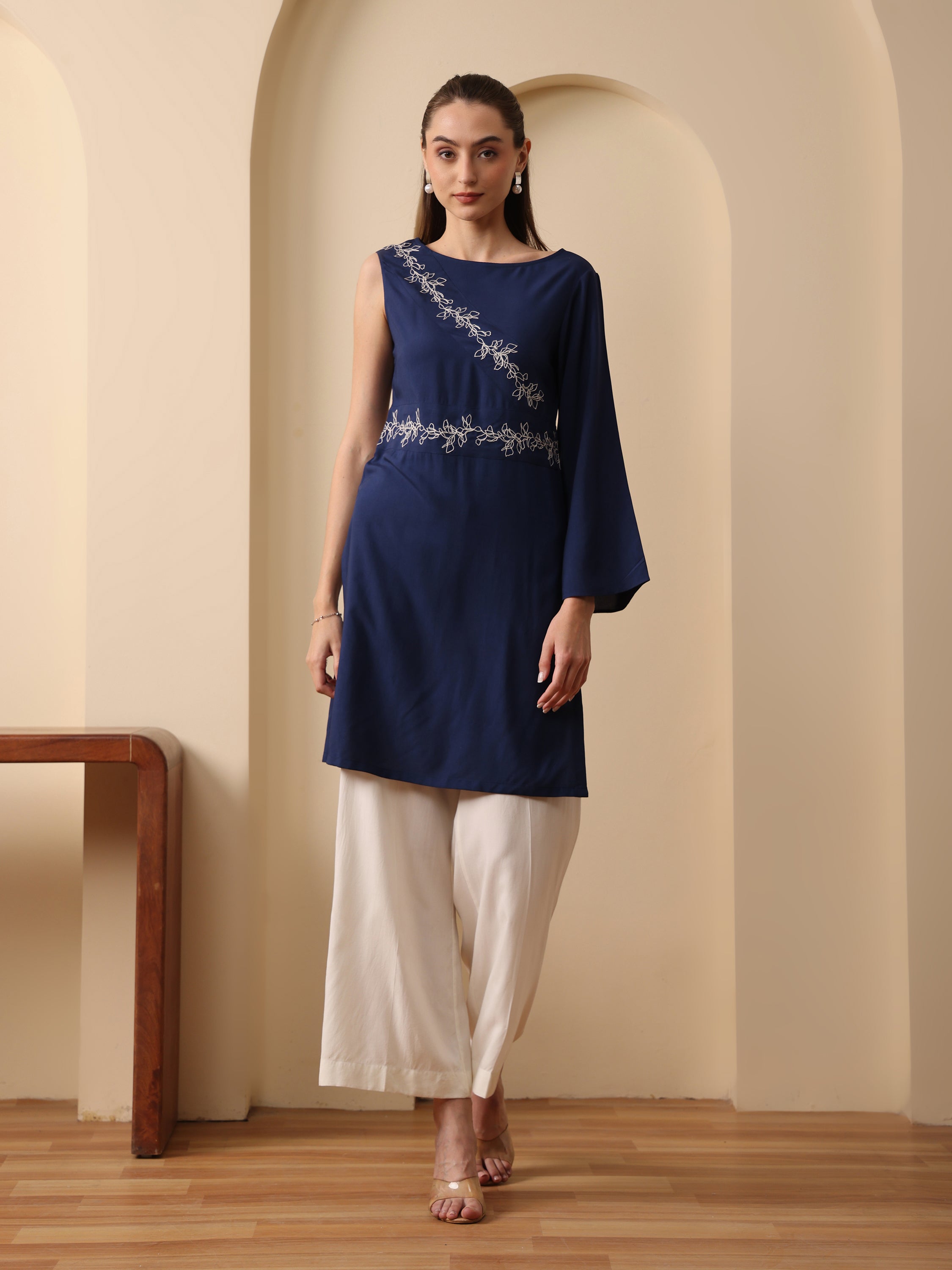 Navy blue one shoulder sleeve kurta with wide leg pant
