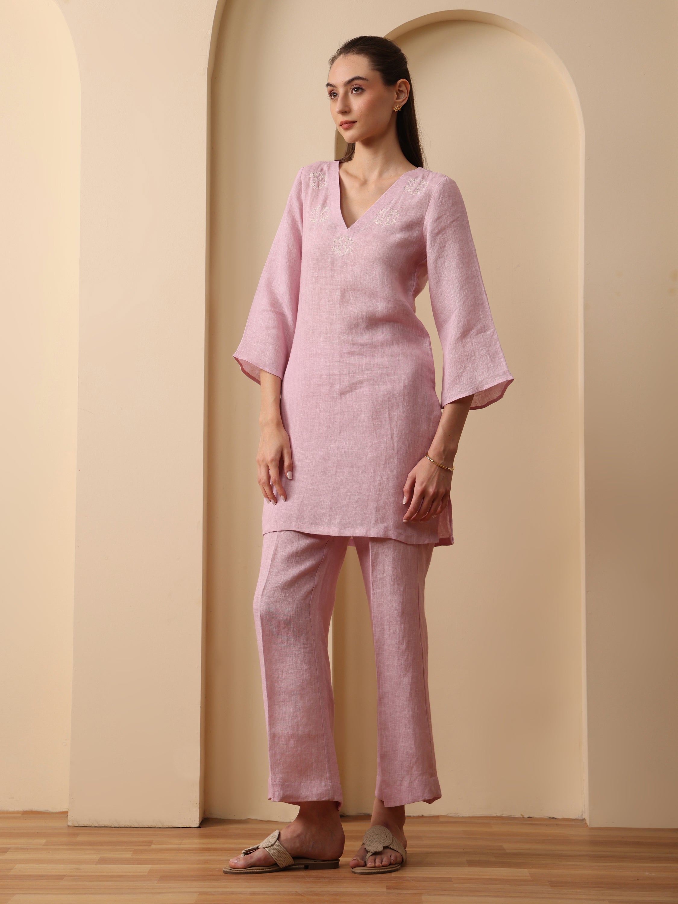 Primrose Pink lenin v neck kurta with pant